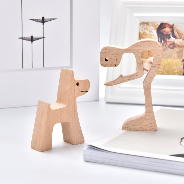 SCULPTURE DE CHIEN EN BOIS FAIT A LA MAIN
