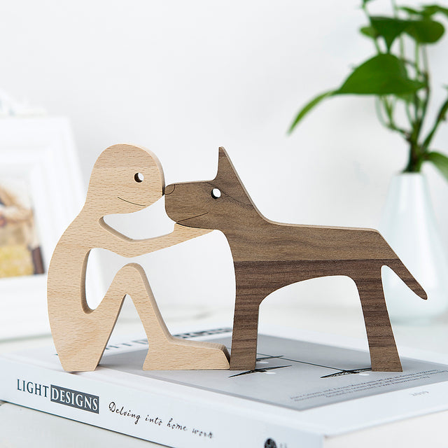 SCULPTURE DE CHIEN EN BOIS FAIT A LA MAIN