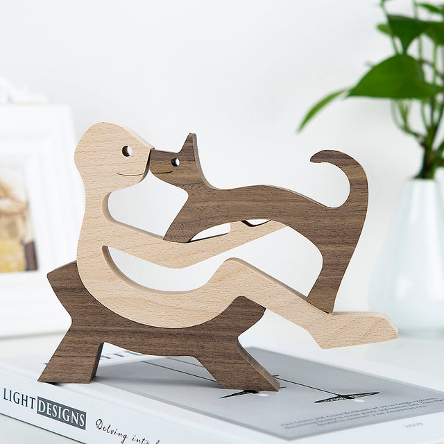 SCULPTURE DE CHIEN EN BOIS FAIT A LA MAIN