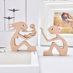 SCULPTURE DE CHIEN EN BOIS FAIT A LA MAIN
