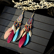 Charger l&#39;image dans la galerie, BOUCLES D&#39;OREILLES BOHEMIENNES EN PLUMES - BOSSOUASHOP
