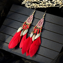 Charger l&#39;image dans la galerie, BOUCLES D&#39;OREILLES BOHEMIENNES EN PLUMES - BOSSOUASHOP
