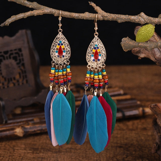 BOUCLES D'OREILLES BOHEMIENNES EN PLUMES - BOSSOUASHOP