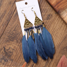 Charger l&#39;image dans la galerie, BOUCLES D&#39;OREILLES BOHEMIENNES EN PLUMES - BOSSOUASHOP
