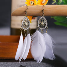 Charger l&#39;image dans la galerie, BOUCLES D&#39;OREILLES BOHEMIENNES EN PLUMES - BOSSOUASHOP
